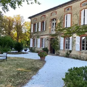 Couette-café Les Terrisses - D'hôtes Avec Piscine, Saint-Félix-Lauragais
